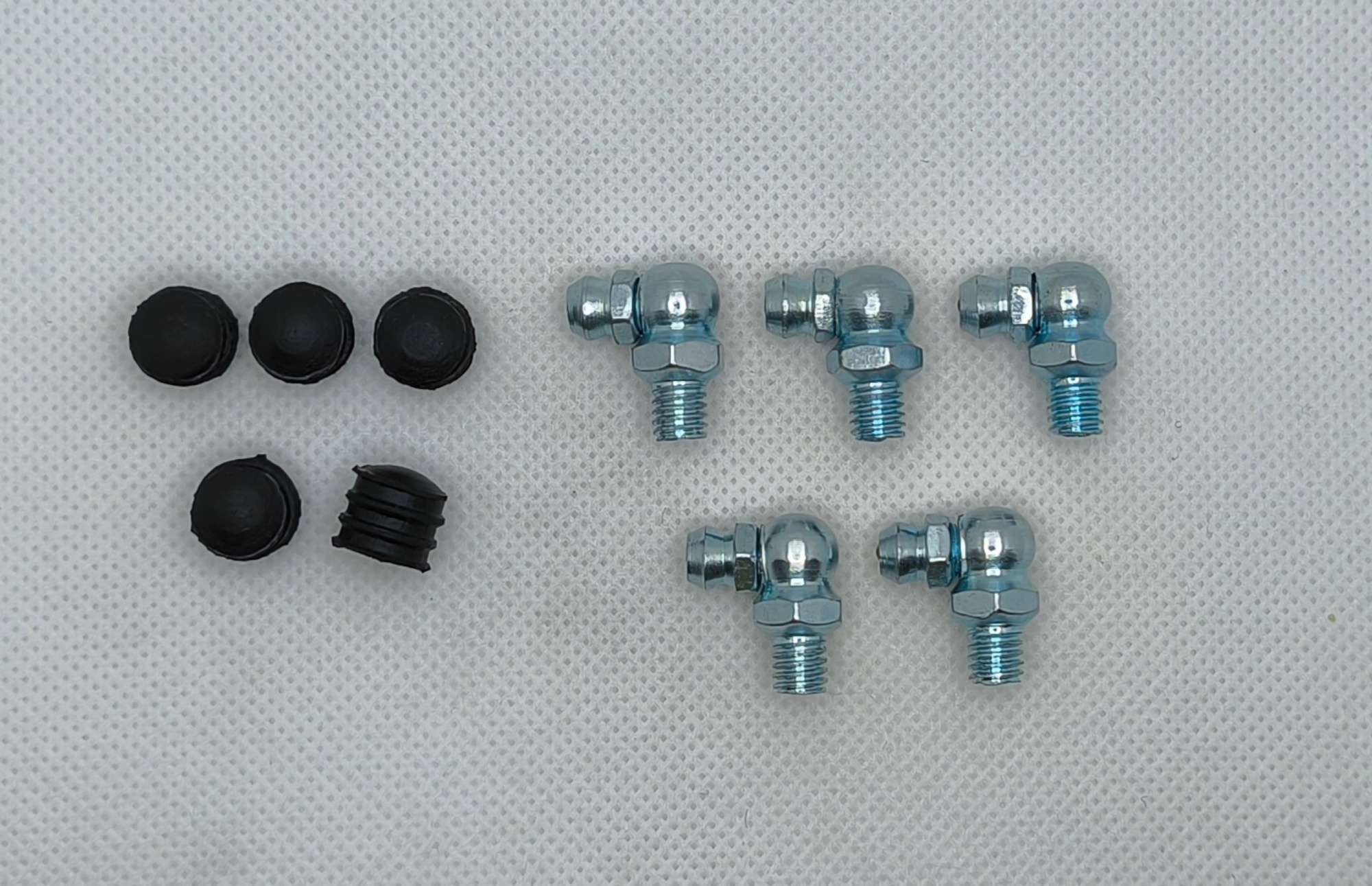 Комплект угловых пресс-масленок М6х1 90 градусов с защитным колпачком 10 шт